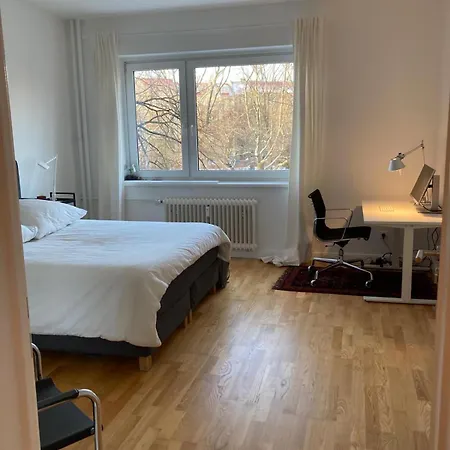 Canal-front At Maybachufer - Private In Newly Renovated 80 Sqm Two-bedroom Homestay Berlin