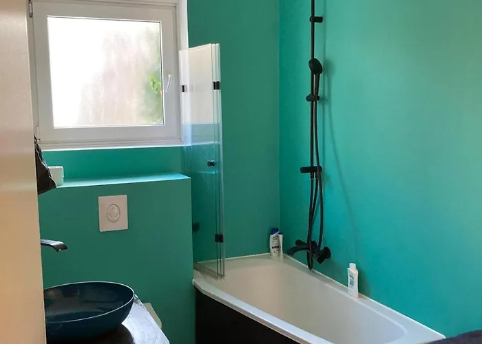 Canal-front At Maybachufer - 80 Sqm Two-bedroom Book One Or Full Berlín